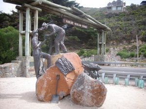 memorial arch statue Great ocean road